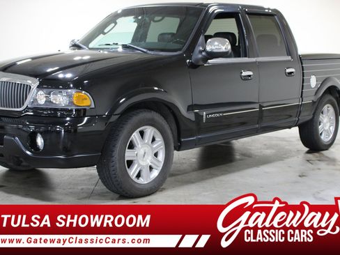 Used 2002 Lincoln Blackwood RWD image 1