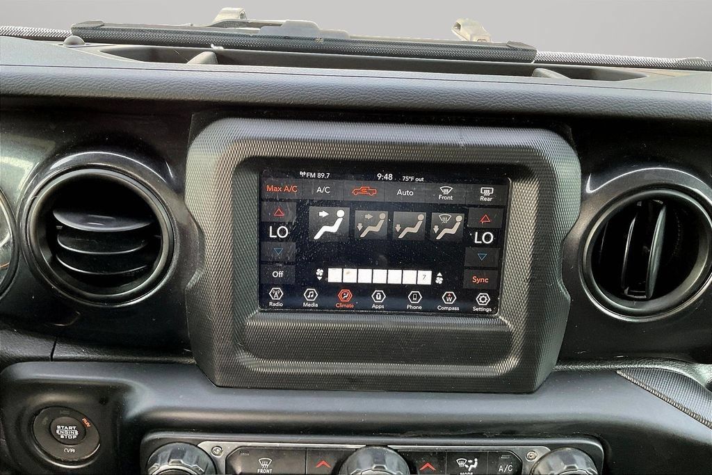 Used 2022 Jeep Gladiator Sport AWD/4WD image 10