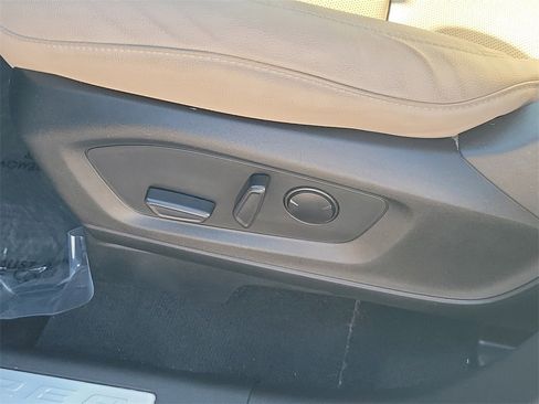 Used 2022 Ford Explorer Limited w/ Equipment Group 301A image 21