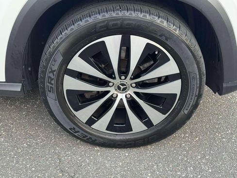 Used 2024 Mercedes-Benz GLE 350 4MATIC image 9