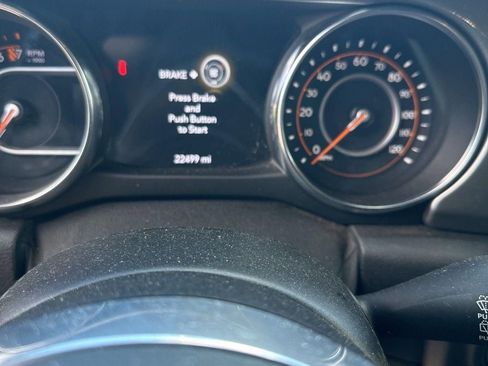 Used 2021 Jeep Wrangler Unlimited Sahara image 9