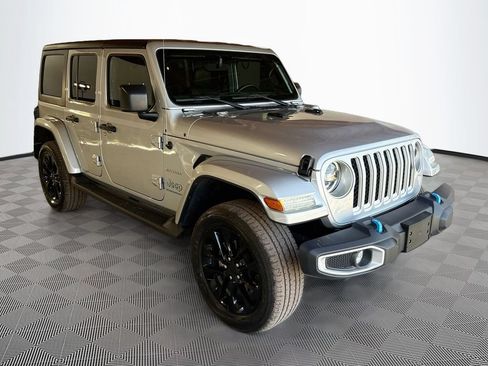 Used 2023 Jeep Wrangler Unlimited Sahara w/ Cold Weather Group AWD/4WD image 4