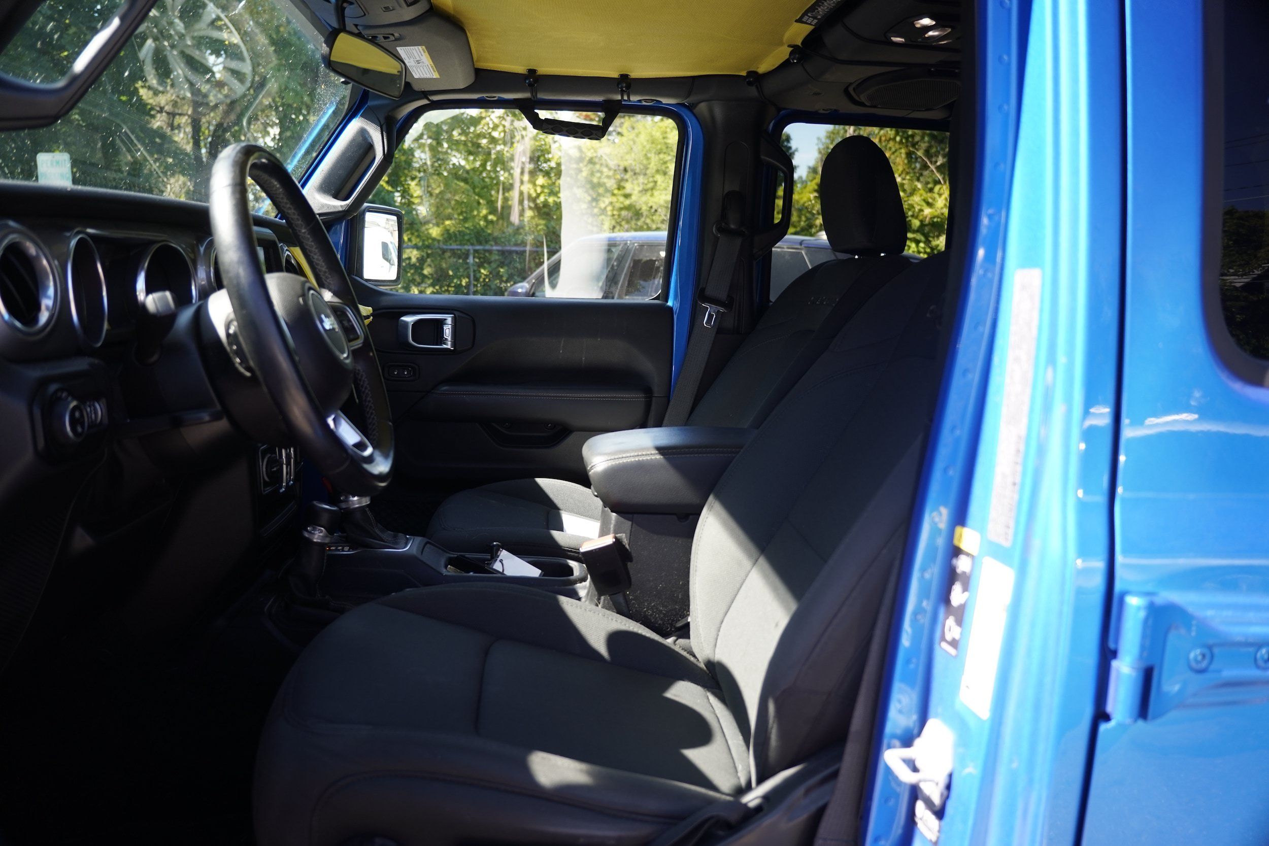 Used 2021 Jeep Gladiator Overland w/ Trailer Tow Package AWD/4WD image 14