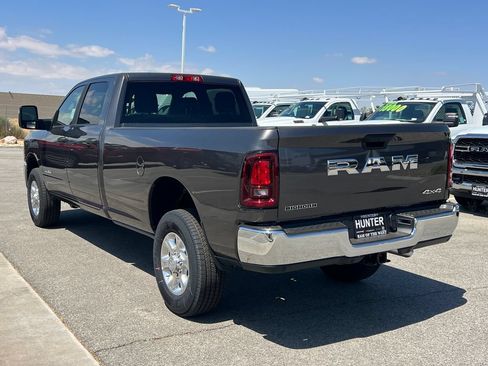 New 2026 RAM 2500 Big Horn AWD/4WD image 4