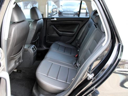 Used 2014 Volkswagen Jetta TDI image 18