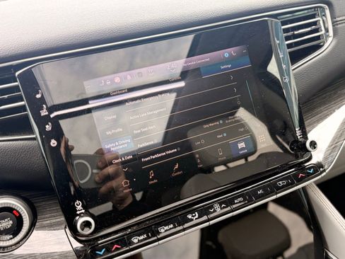 Used 2022 Jeep Wagoneer Series II w/ Premium Group I image 43