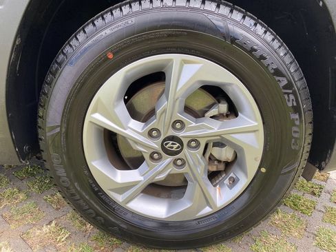 Certified 2024 Hyundai Tucson SEL FWD image 9