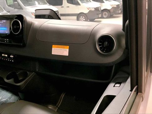 New 2025 Mercedes-Benz Sprinter 2500 image 25