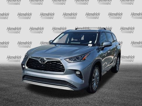 Used 2021 Toyota Highlander Platinum FWD image 5