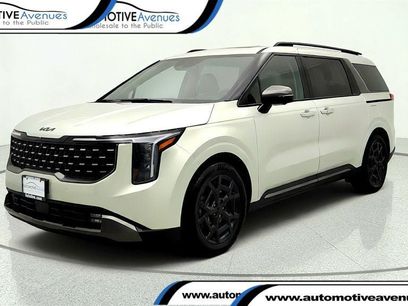 Used 2025 Kia Carnival SX w/ SX Dark Edition Package