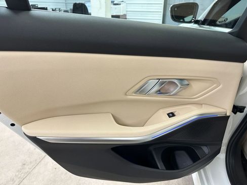 Used 2020 BMW 330i xDrive 330i xDrive w/ Convenience Package image 17