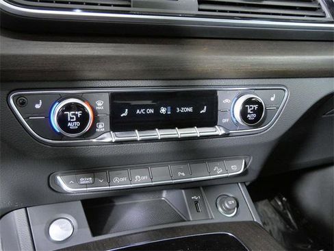 Used 2024 Audi Q5 2.0T Premium image 19