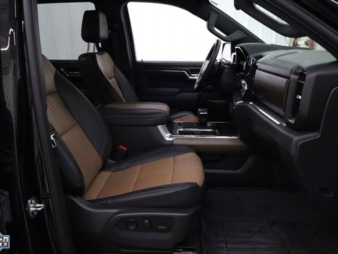Used 2023 Chevrolet Silverado 1500 High Country image 30
