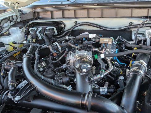 Used 2024 Ford Bronco Badlands image 40