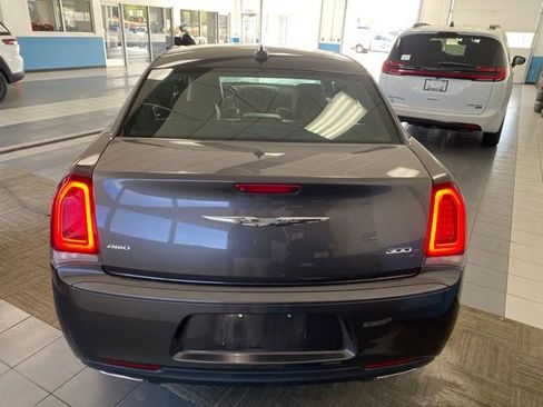 Used 2017 Chrysler 300 S AWD/4WD image 4