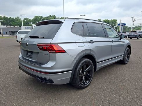 Used 2024 Volkswagen Tiguan SE R-Line AWD/4WD image 9