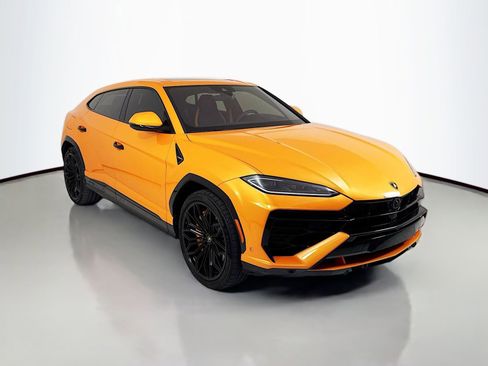 Used 2025 Lamborghini Urus SE AWD/4WD image 1