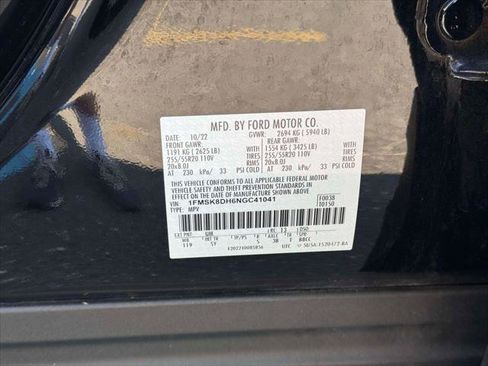 Used 2022 Ford Explorer XLT w/ Equipment Group 202A AWD/4WD image 13