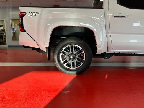 Certified 2024 Toyota Tacoma TRD Sport AWD/4WD image 29