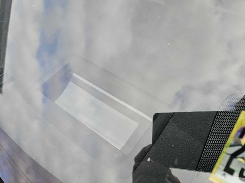 Used 2018 Toyota Prius Four w/ Advanced Technology Package image 12