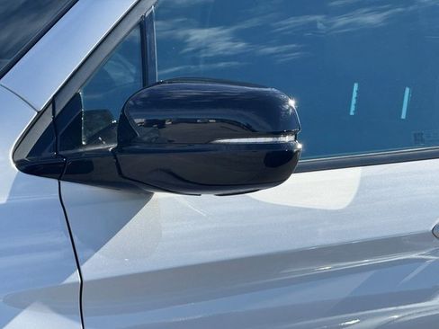 Certified 2025 Honda Ridgeline Black Edition image 4