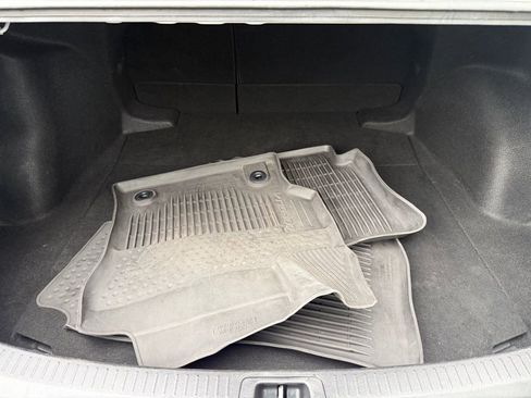 Used 2024 Toyota Corolla LE image 6