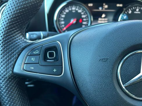 Used 2017 Mercedes-Benz E 300 4MATIC image 24