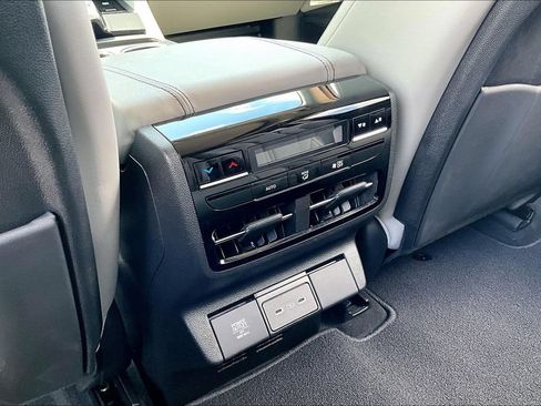 Certified 2026 Acura MDX FWD w/ Technology Package image 30