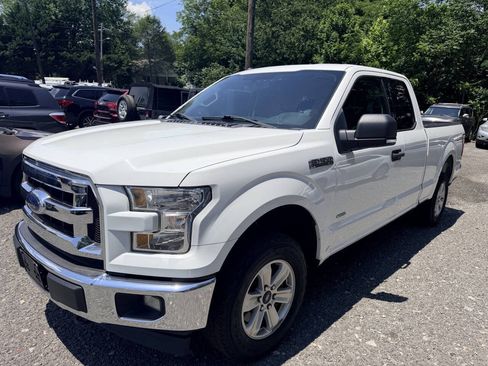 Used 2017 Ford F150 XLT w/ Equipment Group 301A Mid AWD/4WD image 13
