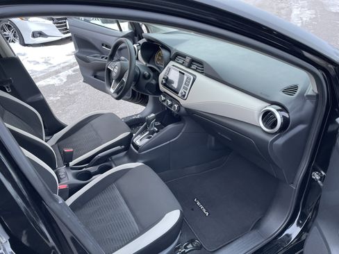 Used 2021 Nissan Versa SV image 38