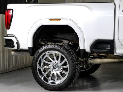 Used 2022 GMC Sierra 2500 Denali w/ Denali Ultimate Package AWD/4WD image 6