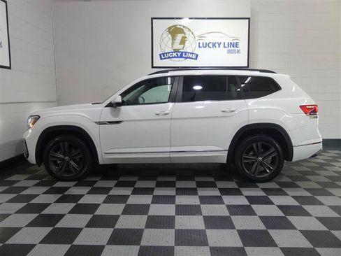 Used 2021 Volkswagen Atlas SE w/ Panoramic Sunroof Package AWD/4WD image 7