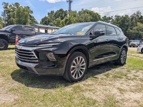 Certified 2024 Chevrolet Blazer Premier FWD image 3