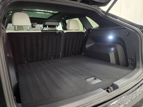 Used 2024 Volkswagen Atlas Cross Sport SEL Premium R-Line image 22