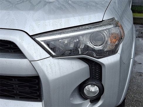 Certified 2019 Toyota 4Runner SR5 image 9