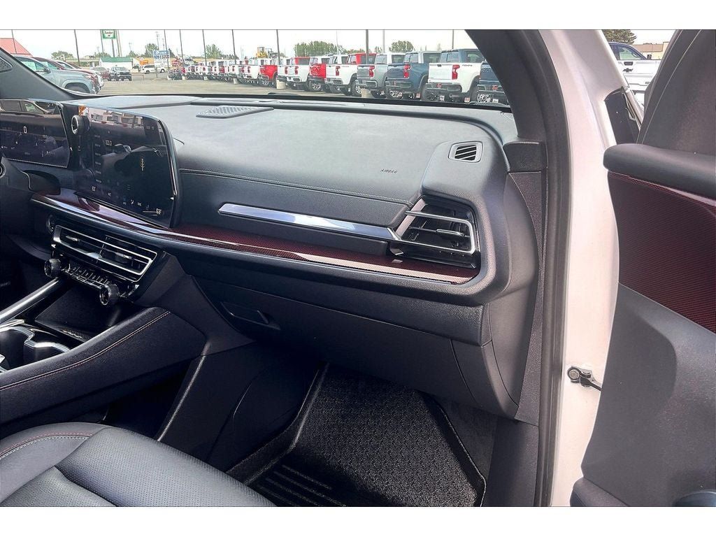Used 2024 Chevrolet Traverse Z71 w/ Enhanced Driving Package AWD/4WD image 18