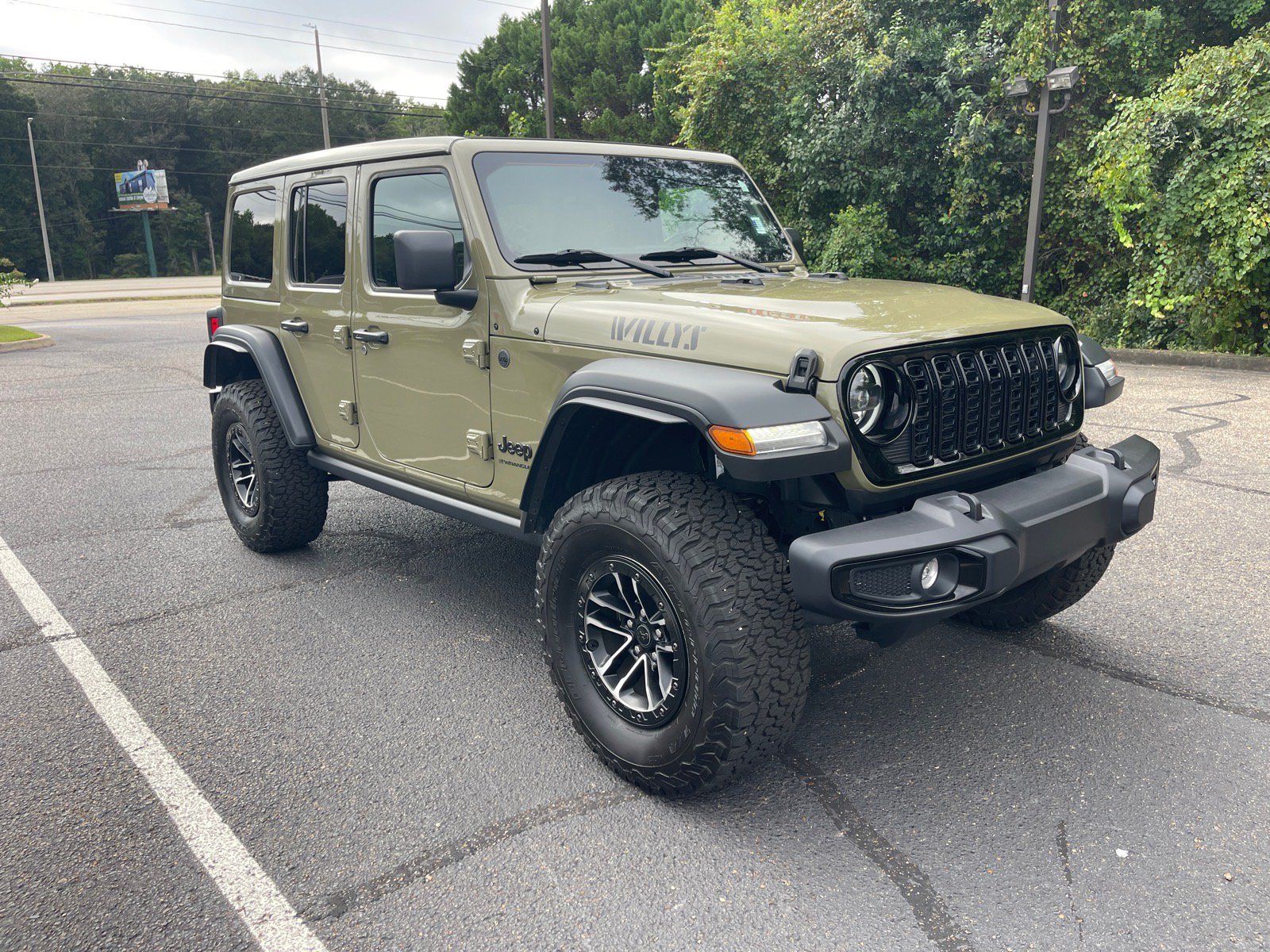 Used 2025 Jeep Wrangler Unlimited Sport AWD/4WD image 1