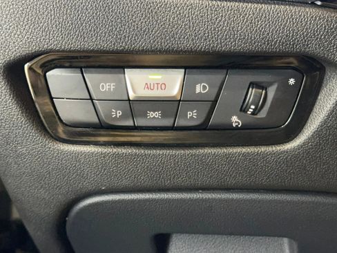 Used 2020 BMW 330i Sedan w/ Driving Assistance Package image 32