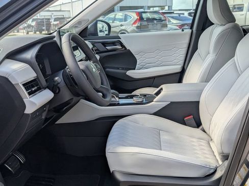 New 2026 Mitsubishi Outlander SEL FWD image 12
