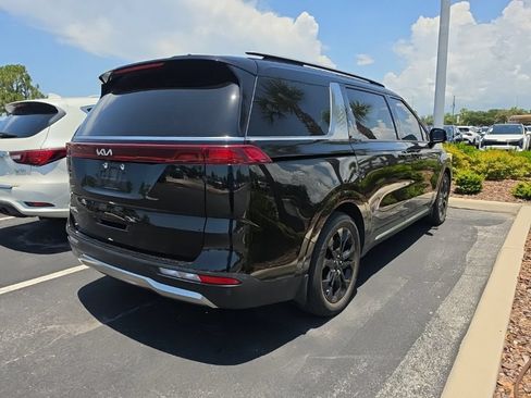 Certified 2023 Kia Carnival SX FWD image 17