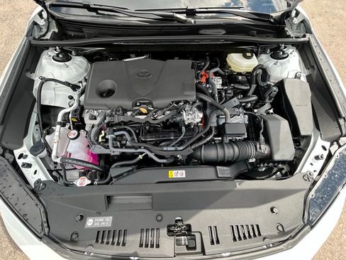 Used 2025 Toyota Camry XLE image 36