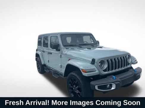 Used 2024 Jeep Wrangler Unlimited Sahara w/ Technology Group AWD/4WD image 1