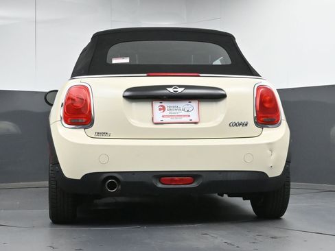 Used 2017 MINI Cooper Convertible image 27