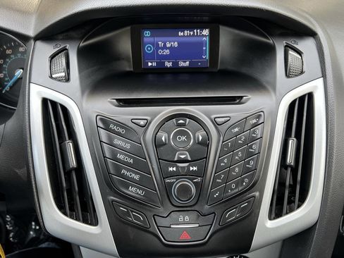 Used 2014 Ford Focus SE w/ SE Winter Package image 18