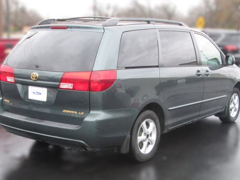 Used 2004 Toyota Sienna LE image 6