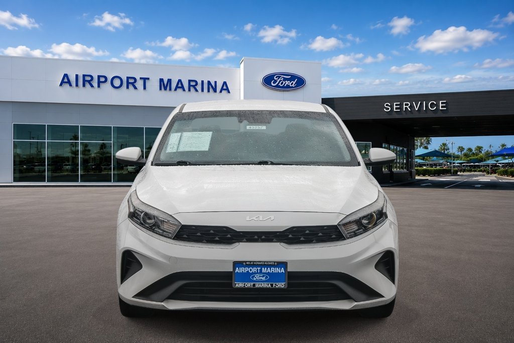 Used 2022 Kia Forte LXS FWD image 3