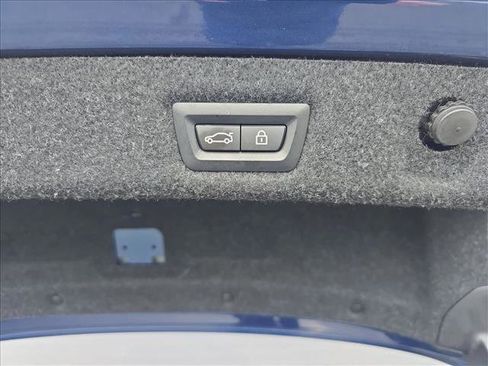 Used 2022 BMW 530i xDrive w/ Convenience Package image 13