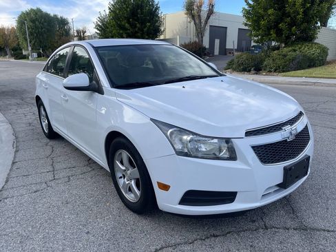 Used 2014 Chevrolet Cruze LT image 10