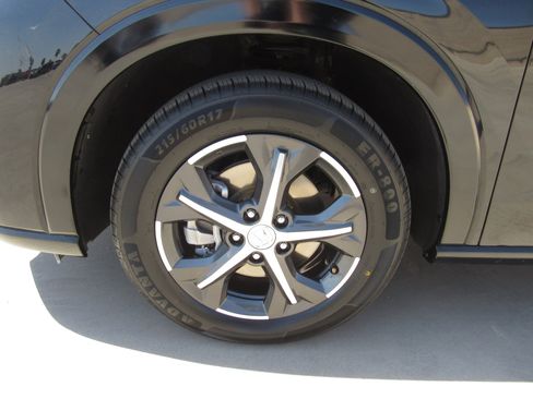 Certified 2024 Honda HR-V EX-L image 4