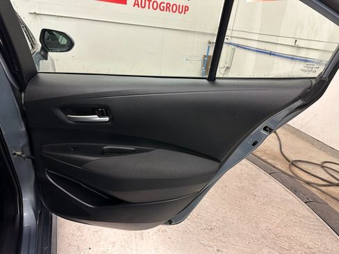 Used 2021 Toyota Corolla LE image 23